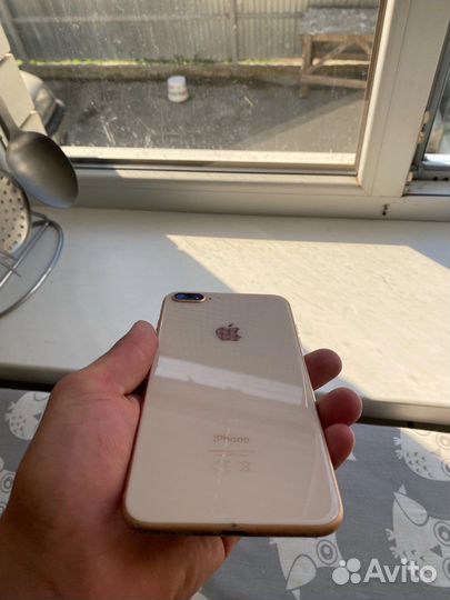 Телефон iPhone 8 plus