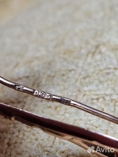 Золотая брошка 583 проба