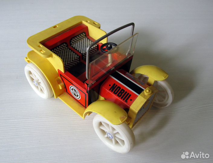 Машинка-игрушка советская СССР с электроприводом