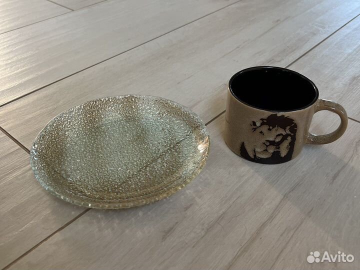 Кружка со львом и блюдце