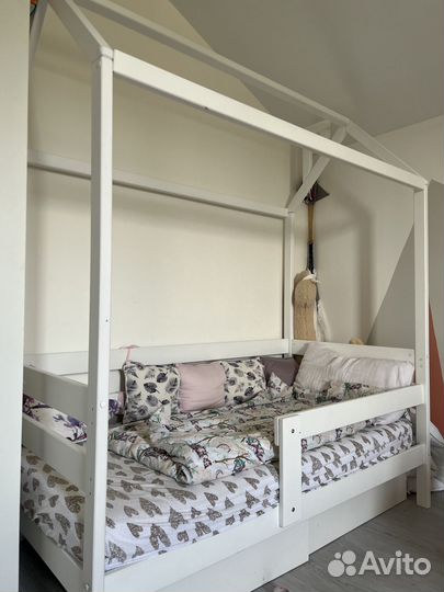 Детская кровать домик с матрасом