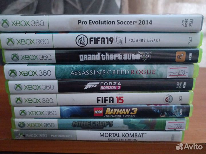X box 360 на 500 гб, 2 джойстика и 11 дисков игр