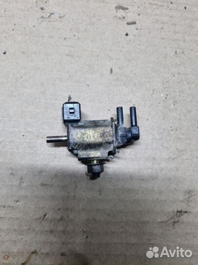 Вакуумный клапан Nissan Primera P10 GA16