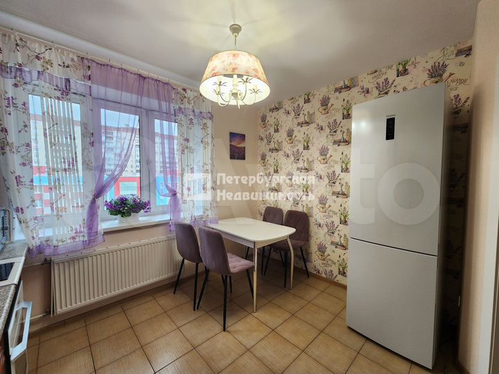 2-к. квартира, 54,3 м², 4/10 эт.
