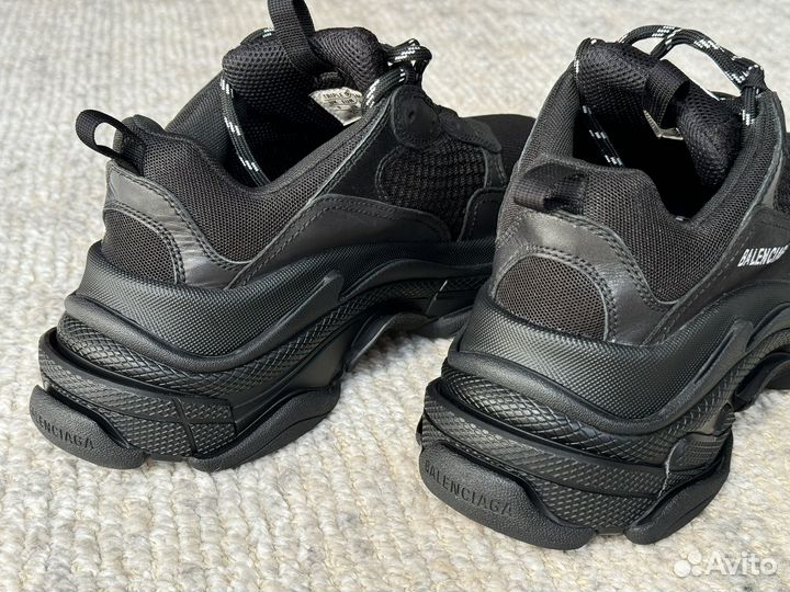 Кроссовки Balenciaga Triple S 39