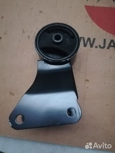 Опора двигателя Mitsubishi Mirage awsmi1079