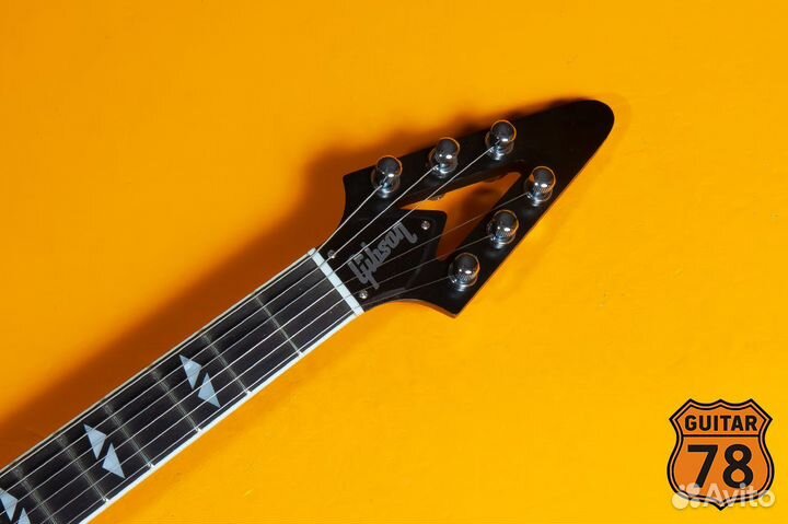 Святейшество Gibson The Holy V Flying V