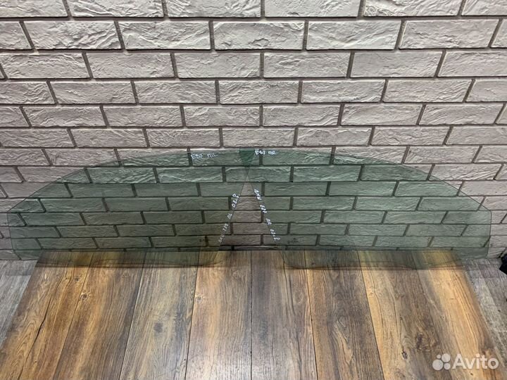 BMW 1-Series E87 Стекло двери передней LH RH