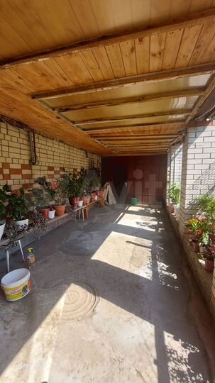 Дом 302 м² на участке 5,5 сот.