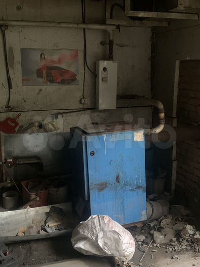 Гараж, > 30 м²