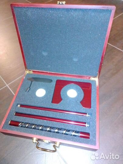 Подарочный набор для гольфа в деревянном кейсе