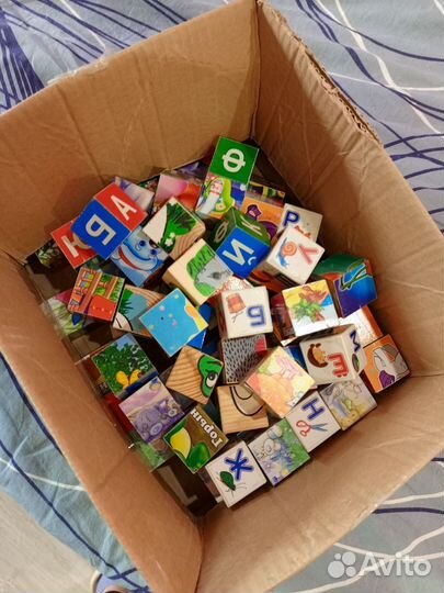 Коробка с кубиками