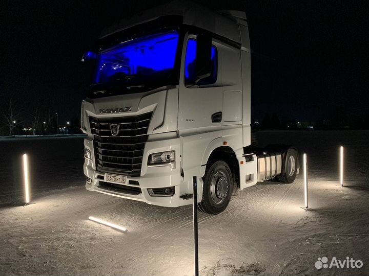 Astera Titan Tube беспроводной световой прибор