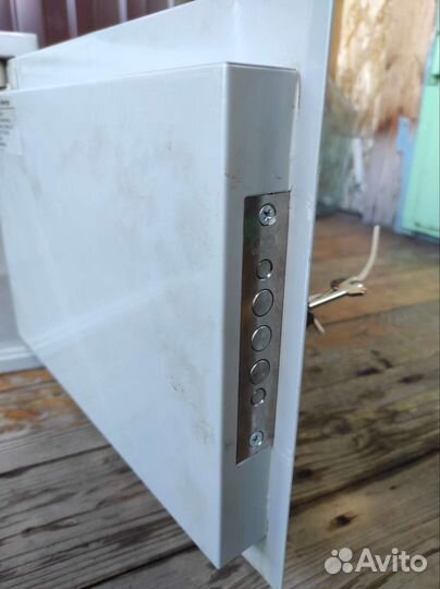 Сейф Ширина42 Глубина35 Высота32