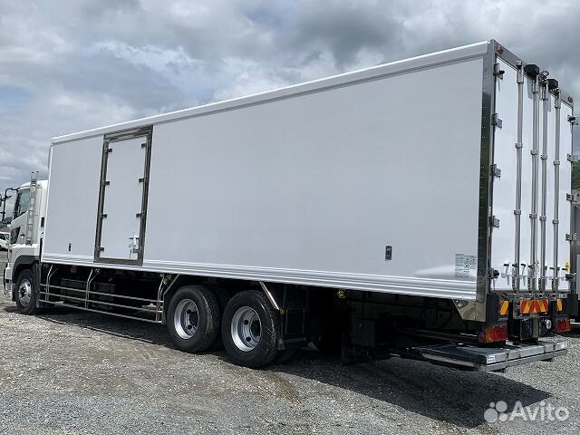 Hino 700 (Profia), 2004