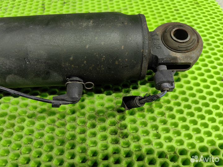 Амортизаторы задние Cadillac Escalade GMT900