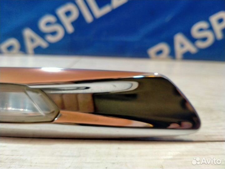 Поворотник в крыле левый Bmw 528I F10 N52B30