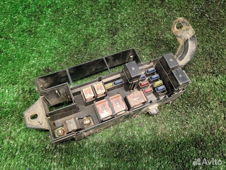 Блок предохранителей на Legacy