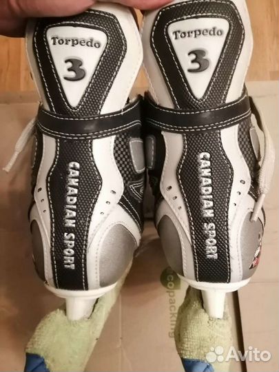 Коньки хоккейные