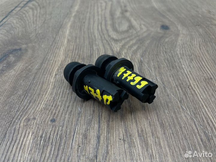 Крепление бампера заднее Volvo C30 MK38 2.4 B5244S