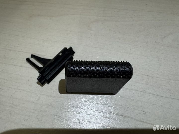 Язычок дефлектора Porsche Macan 2018-2024гг