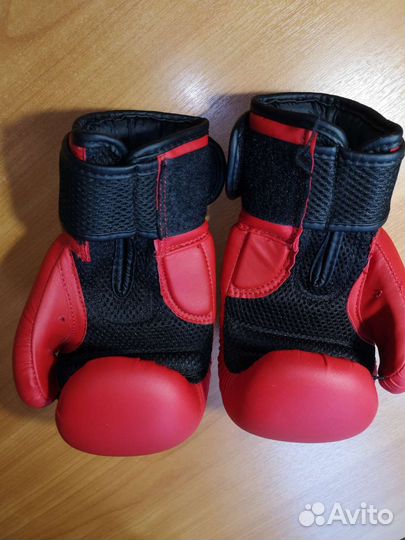 Боксерские перчатки Demix 4 oz