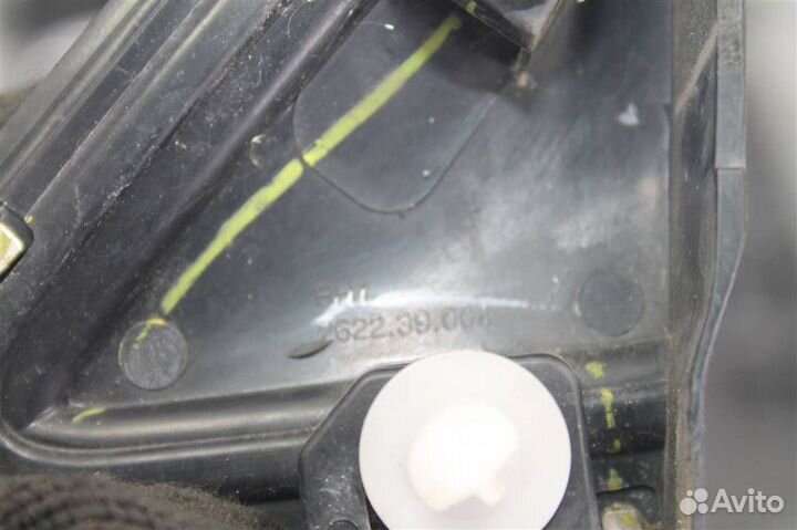 Накладка зеркала правого Nissan Sentra B17