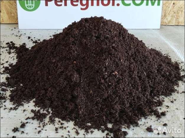 Конский перегной 30%, почва 40%, торф 30% - смесь