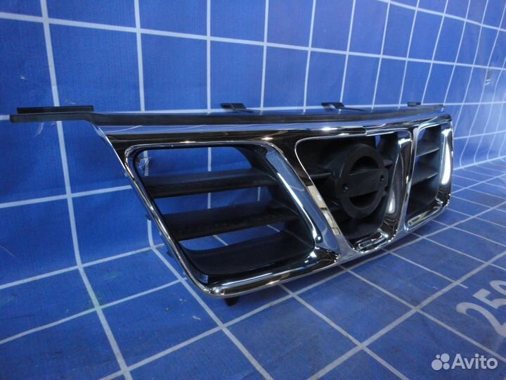 Решетка радиатора Nissan X-Trail T30