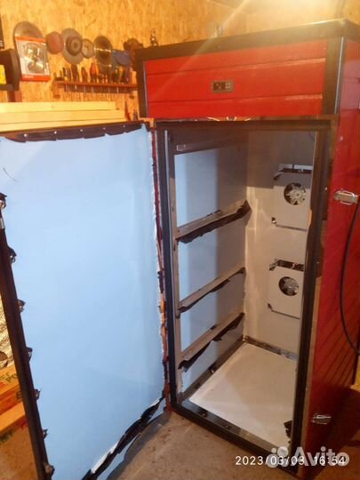 Коптильня гoрячего и холодного копчения