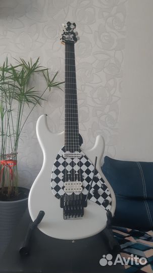 Электрогитара