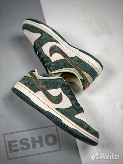 Nike Dunk Low Grey Suede Green