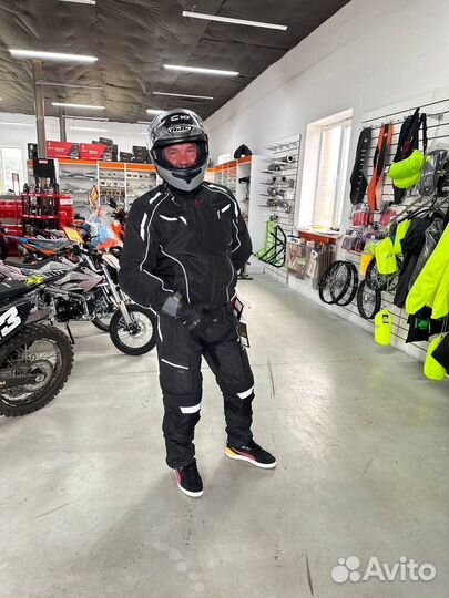 Мотокуртка с защитой