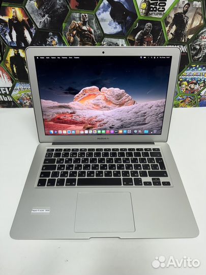 Macbook air 13 core i5/IntelHD5000/4Gb/SSD128Gb
