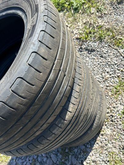 Goodyear EfficientGrip Performance 215/55 R16 93V