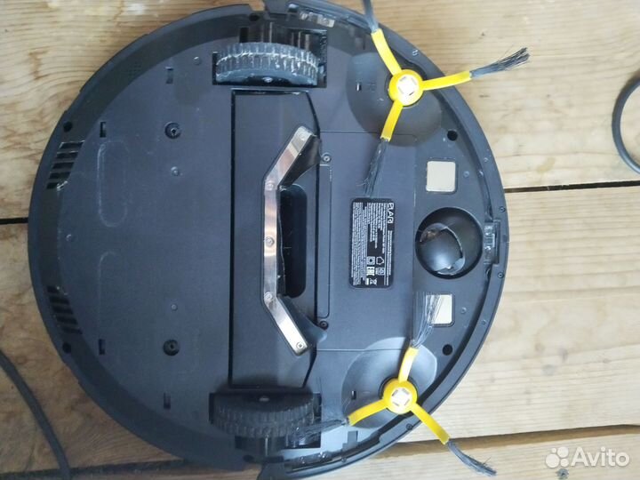 Робот пылесос elari