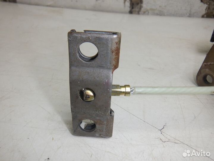 Рычаг стояночного тормоза Lancer 9