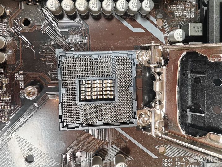 Gigabyte Z490 UD Материнская плата