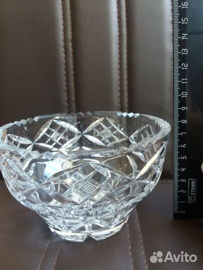 Хрустальная вазочка