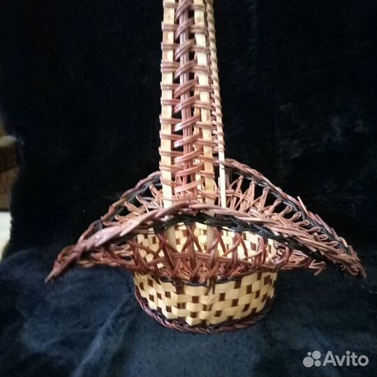 Корзинка плетеная