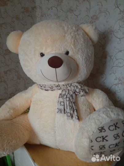 Большой плюшевыймедведь