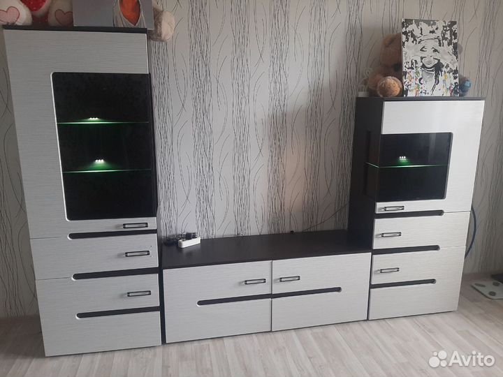 Продам Стенку