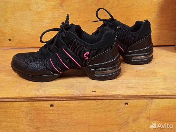 Кроссовки для танцев (джазовки) 38р