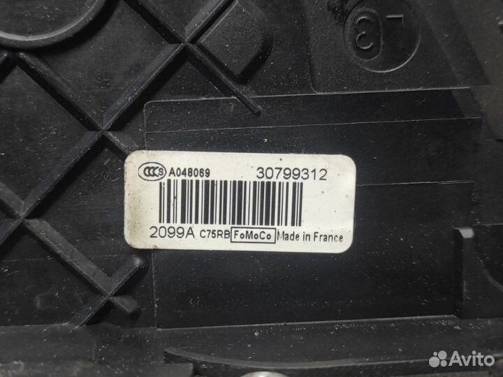 Замок двери передний левый Volvo Xc60