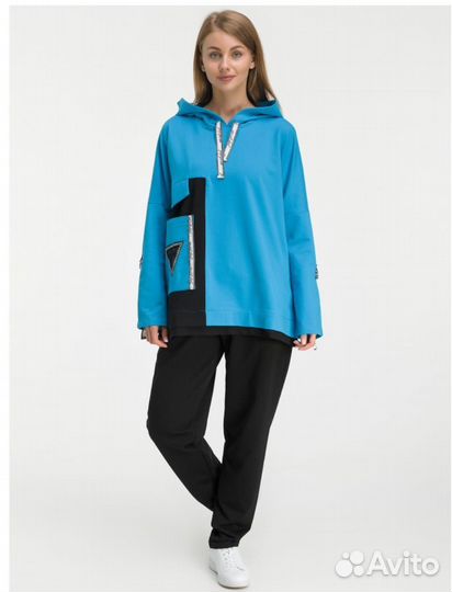 Спортивный женский костюм,свободного кроя