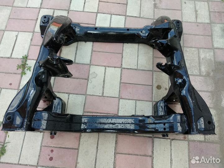 Балка подрамник передний Jeep Grand Cherokee wk