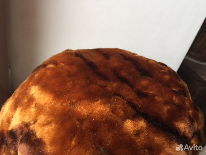 Шапка женская (берет) натуральный мех