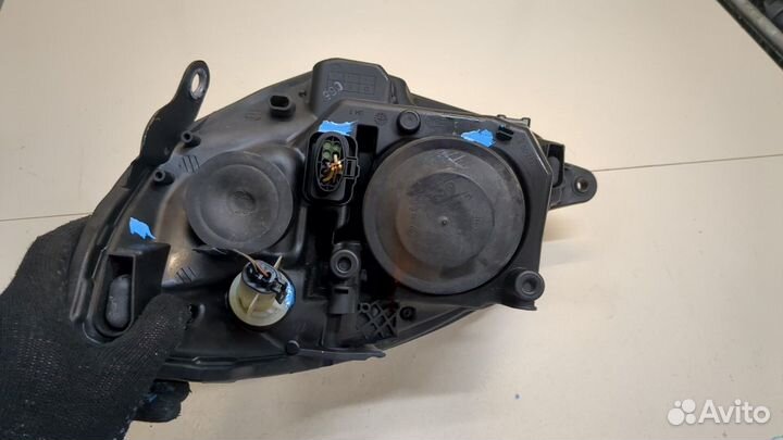 Фара (передняя) правая Skoda Fabia