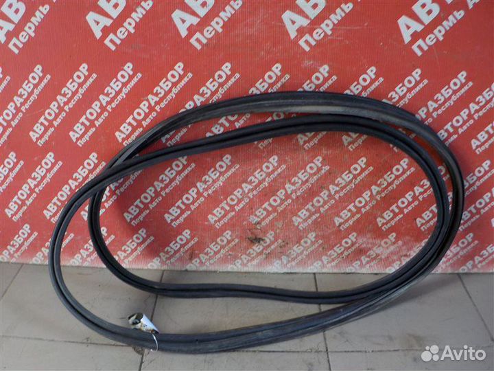 Уплотнитель багажника Opel Astra-H хэтчбек Z20LER