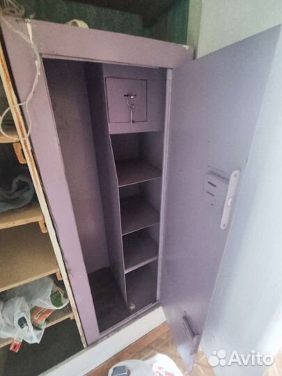 Сейф металлический